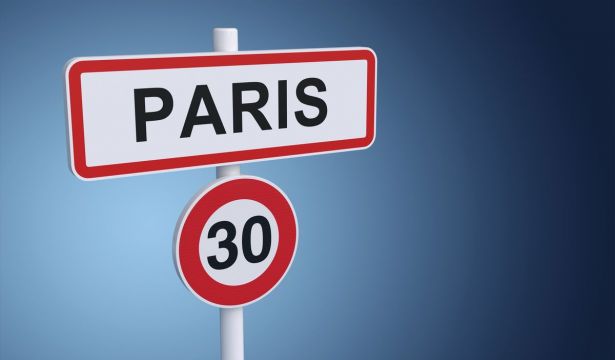 Paris genelinde hız limiti saatte 30 km. ile sınırlandırıldı.