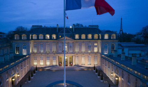 Louvre'daki soygun tartışmaları bitmeden Elysee Sarayı'nda'ki yaklaşık 100 parçanın çalındığı ortaya